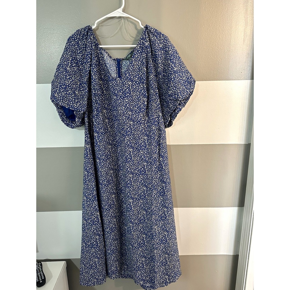 Terra & Sky Women's Plus 1X Blue White Floral V-Neck Puff Sleeve Midi Zip